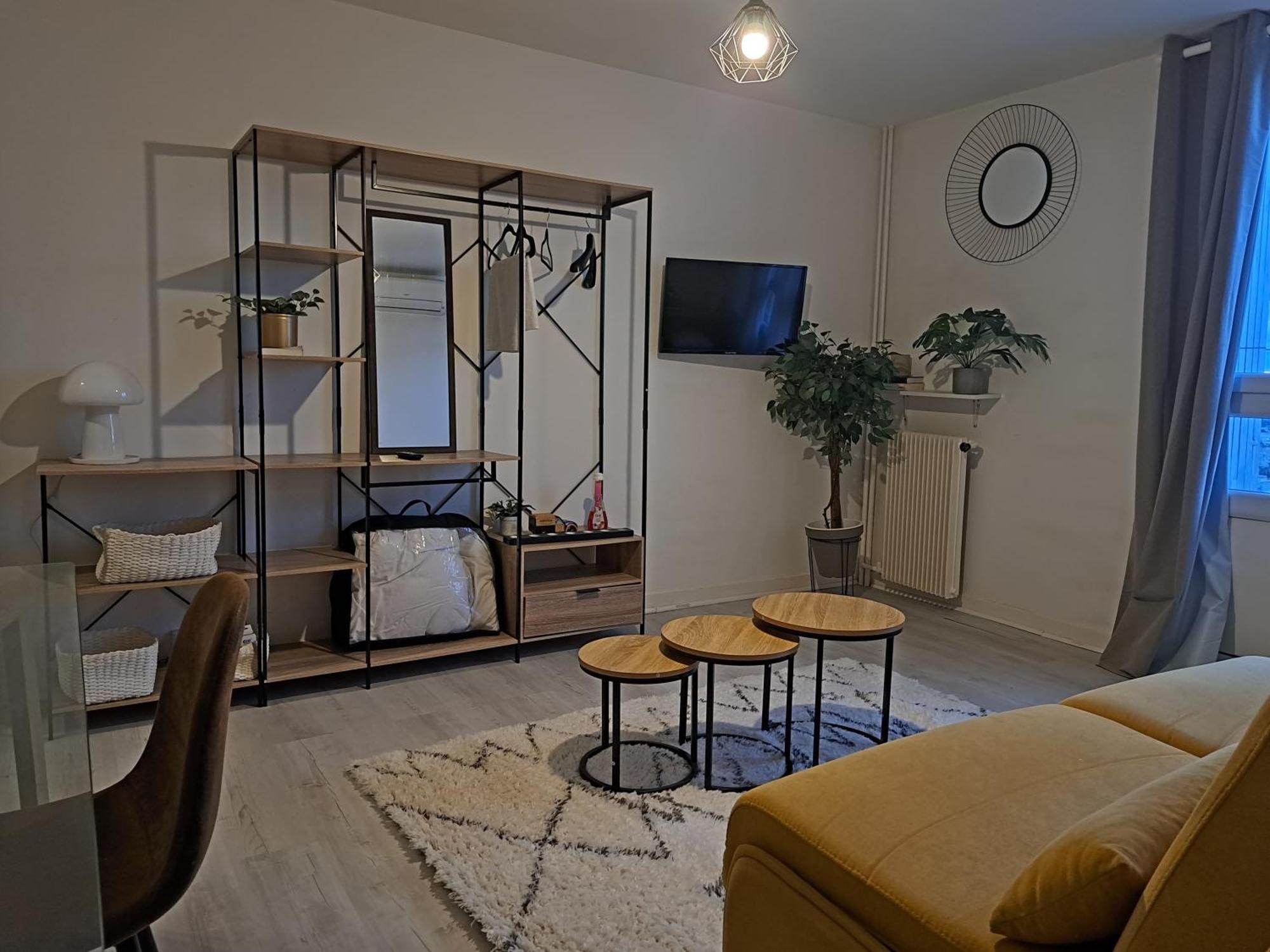 Tout Confort - Clim- Salle De Bain Commune นีมส์ ภายนอก รูปภาพ