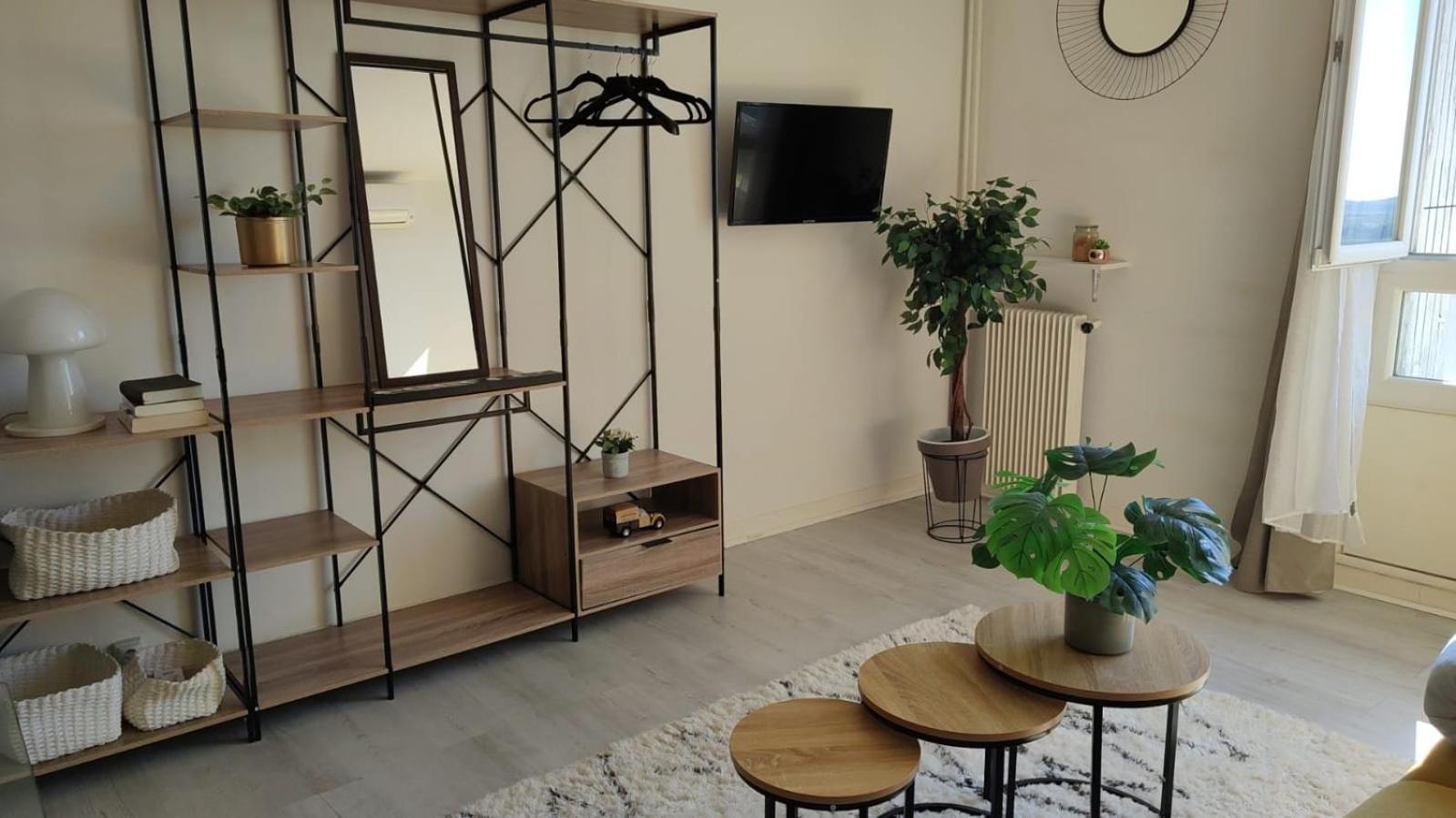 Tout Confort - Clim- Salle De Bain Commune นีมส์ ภายนอก รูปภาพ